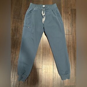 Figs Zamora joggers size small in dark harbor